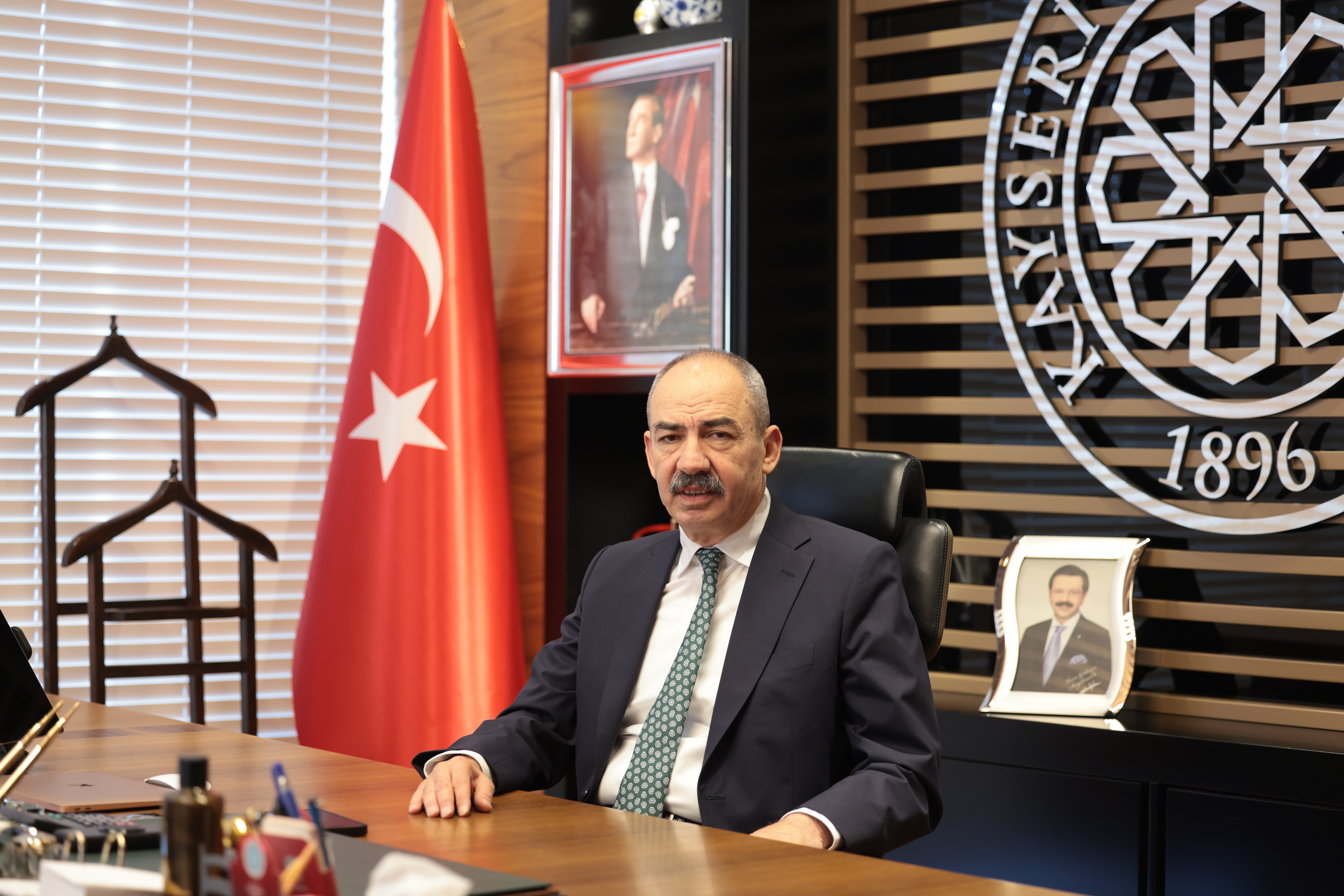 “23 NİSAN, MİLLİ İRADENİN TECELLİSİ VE GELECEĞE DUYULAN GÜVENİN SİMGESİDİR