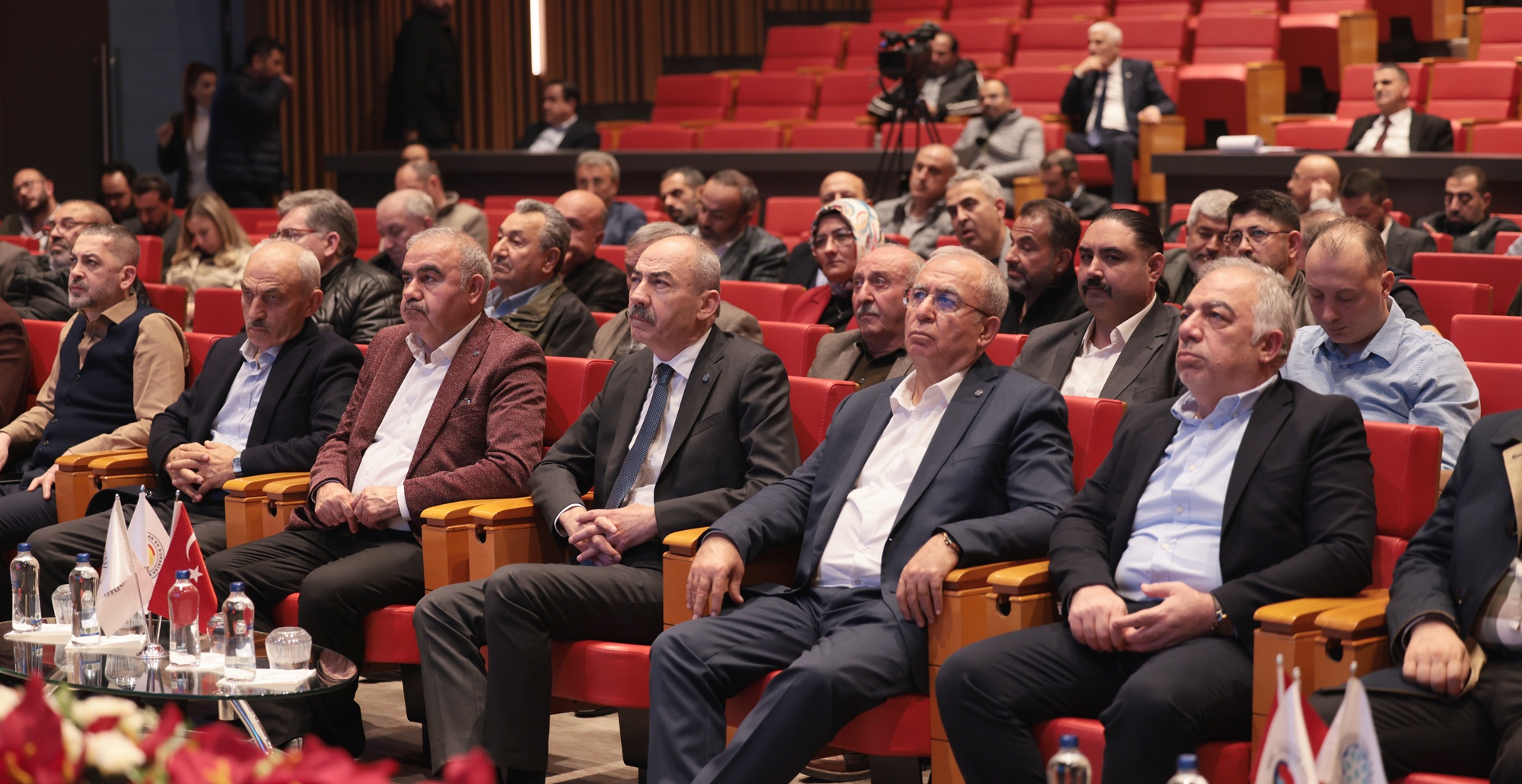 GÜLSOY : ENFLASYONLA MÜCADELEDE ÜRETİM VE YATIRIM ÖNCELİĞİMİ