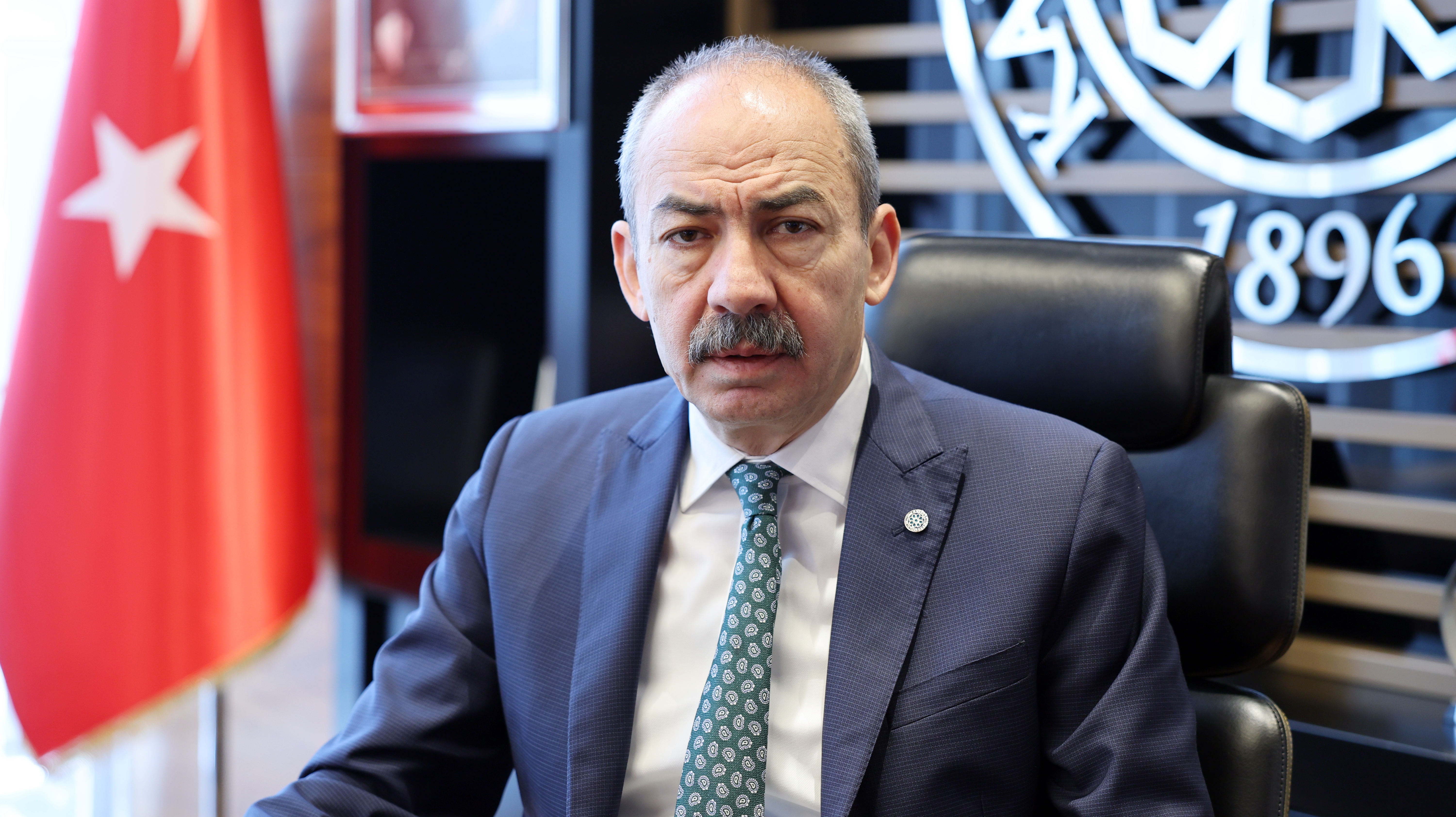 GÜLSOY: “İHANET ŞEBEKELERİNE KARŞI KAZANILAN ZAFERİN 10. YILINDA DAHA GÜÇLÜ BİR TÜRKİYE YOLUNDAYIZ”