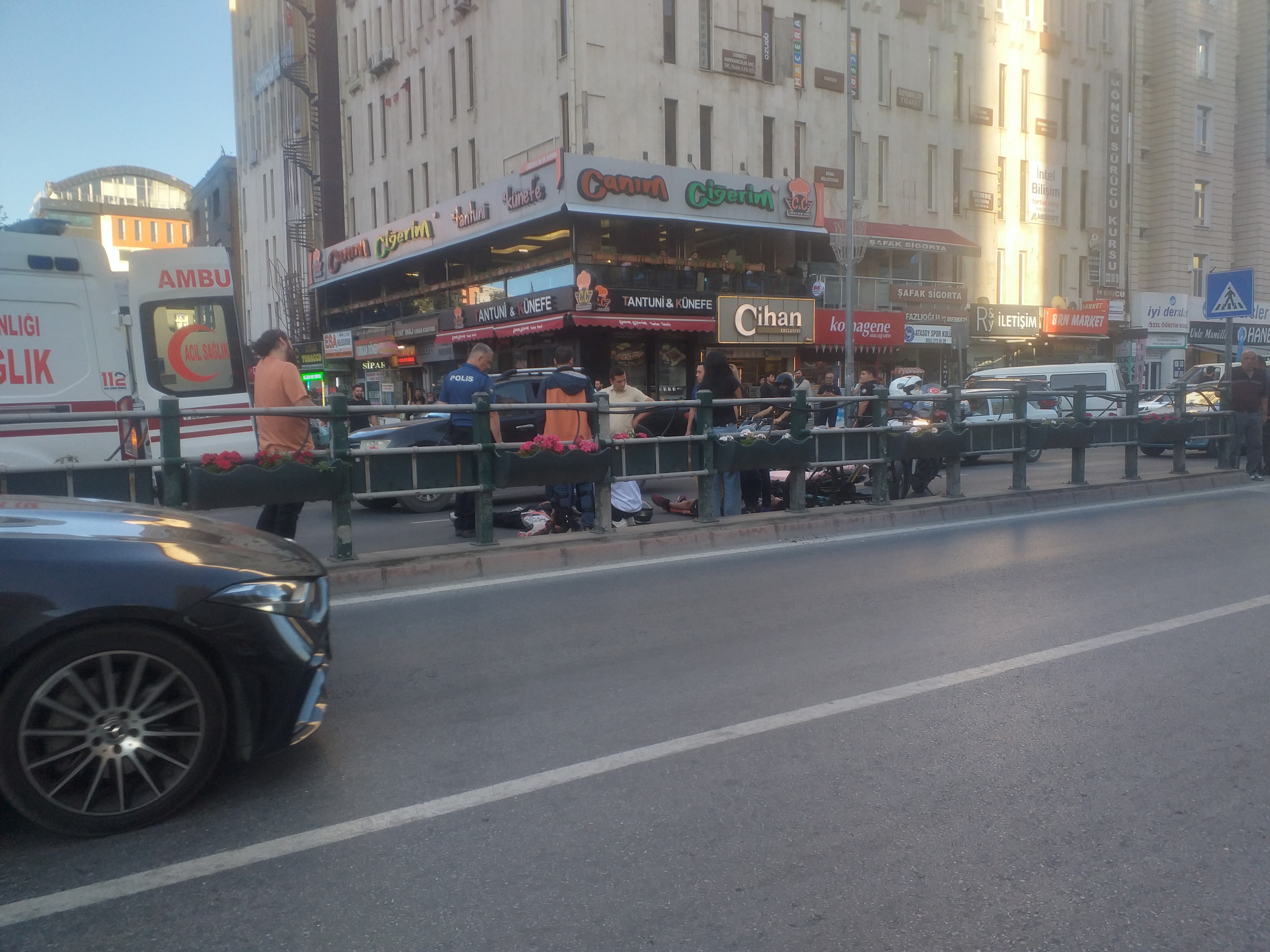 İSTASYON CADDESINDE KAZA