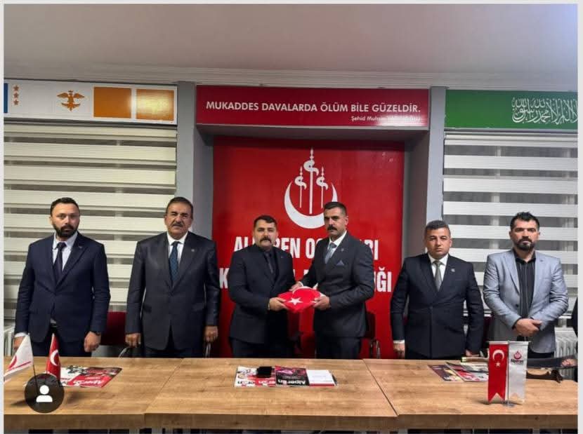 ALPEREN OCAKLARINDA BAYRAK DEĞİŞİMİ