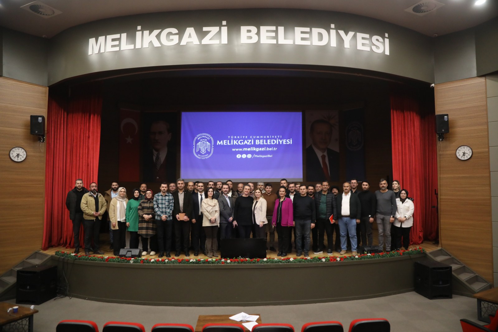 MELİKGAZİ BELEDİYESİ'NDE KAMU İHALE MEVZUATI EĞİTİMİ VERİLDİ