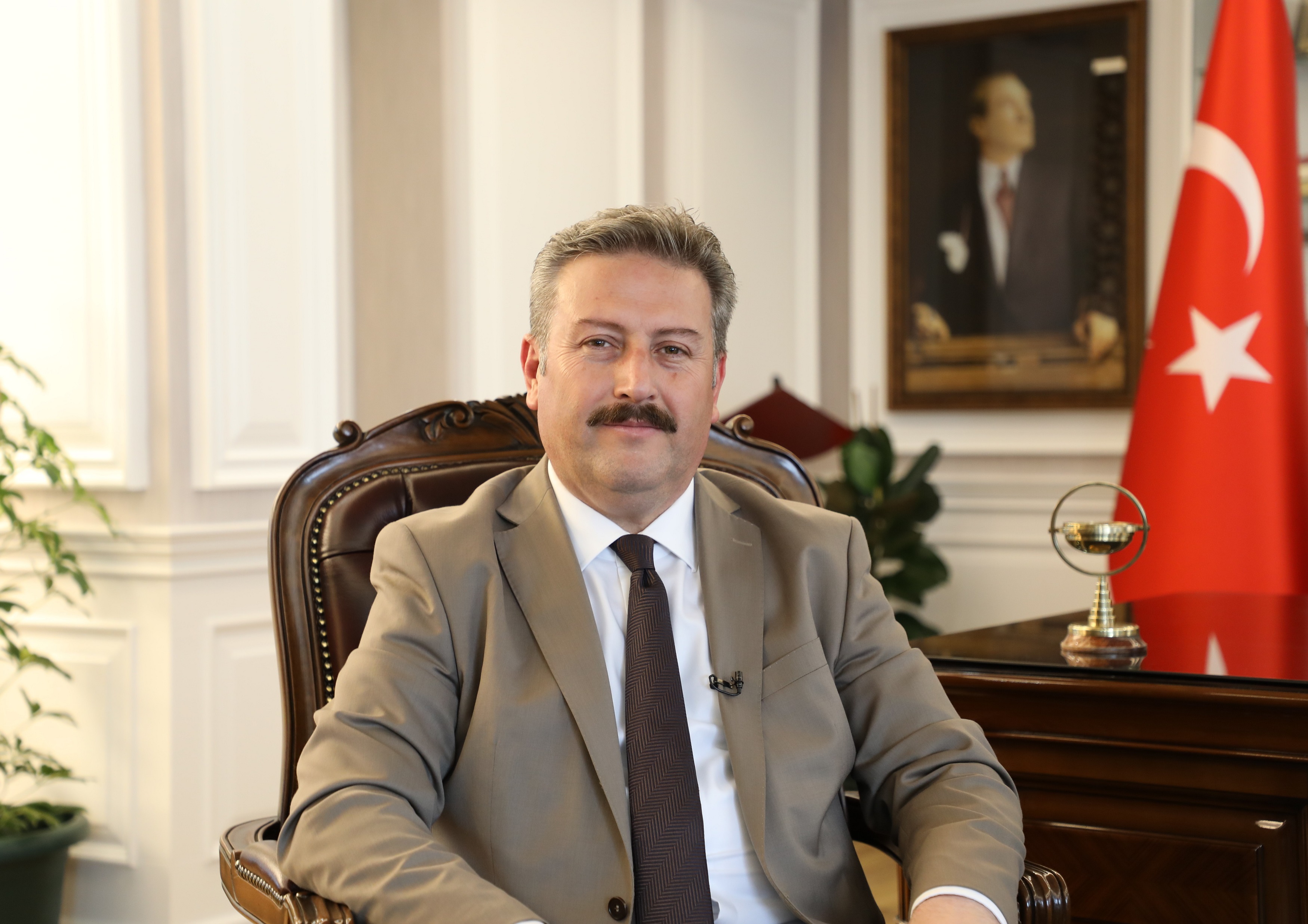 BAŞKAN PALANCIOĞLU’NDAN 10 KASIM ATATÜRK’Ü ANMA MESAJI