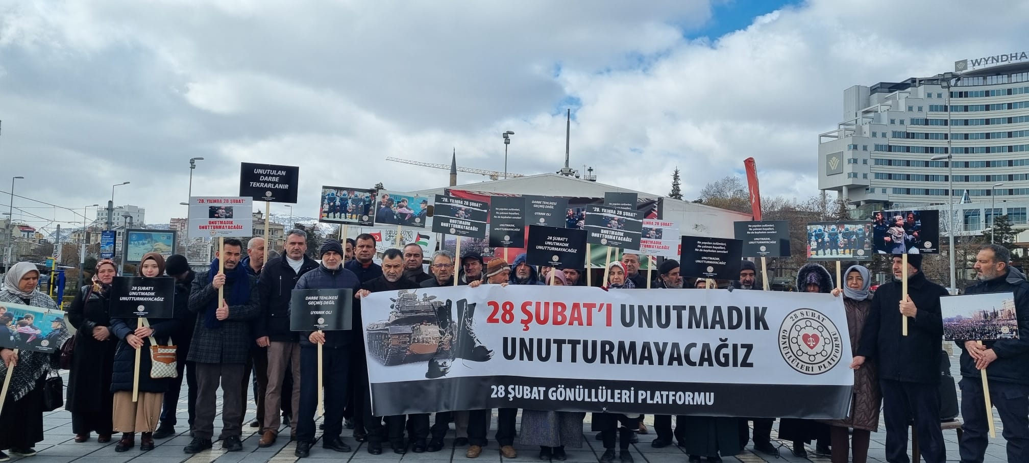 28 ŞUBAT MAĞDURLARI KOMİSYON KURULMASINI TALEP EDİYOR