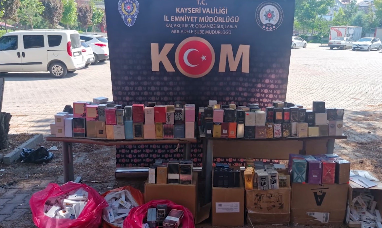 KAÇAK PARFÜM' OPERASYONU