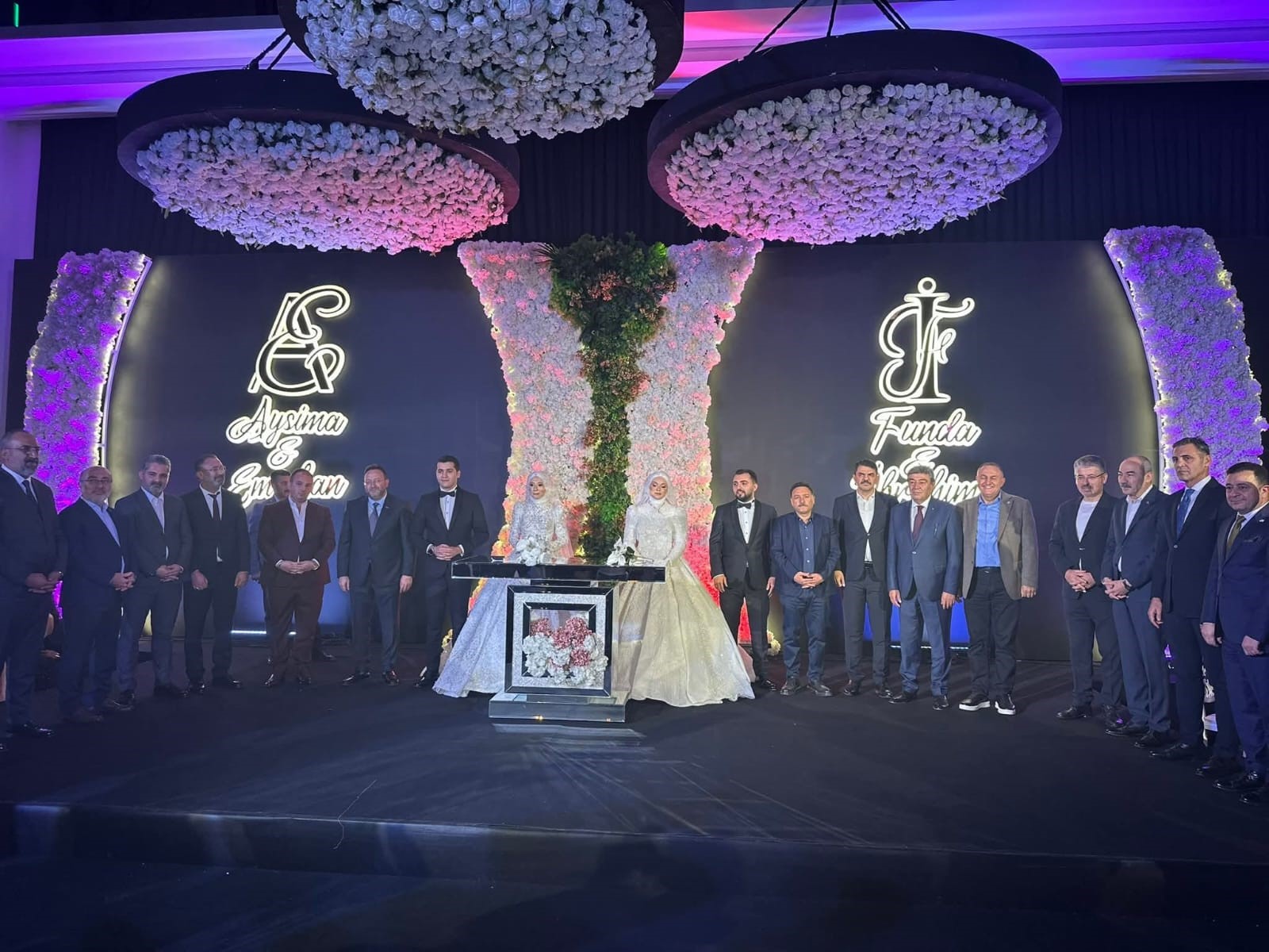 GÜN AİLESİNİN ÇİFTE MUTLULUK SEVİNCİ