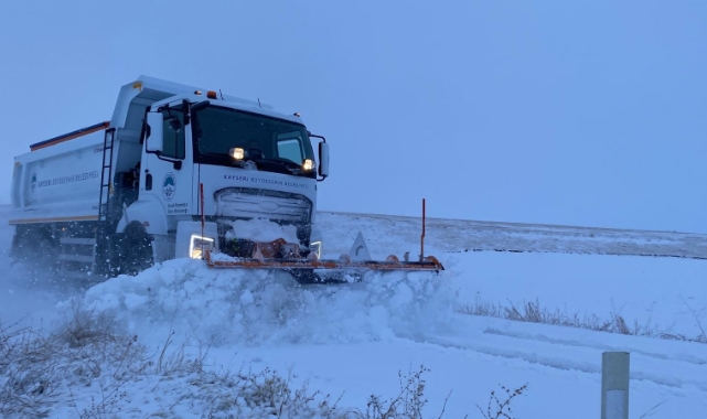 MAHALLELERDE YOLLAR AÇIK