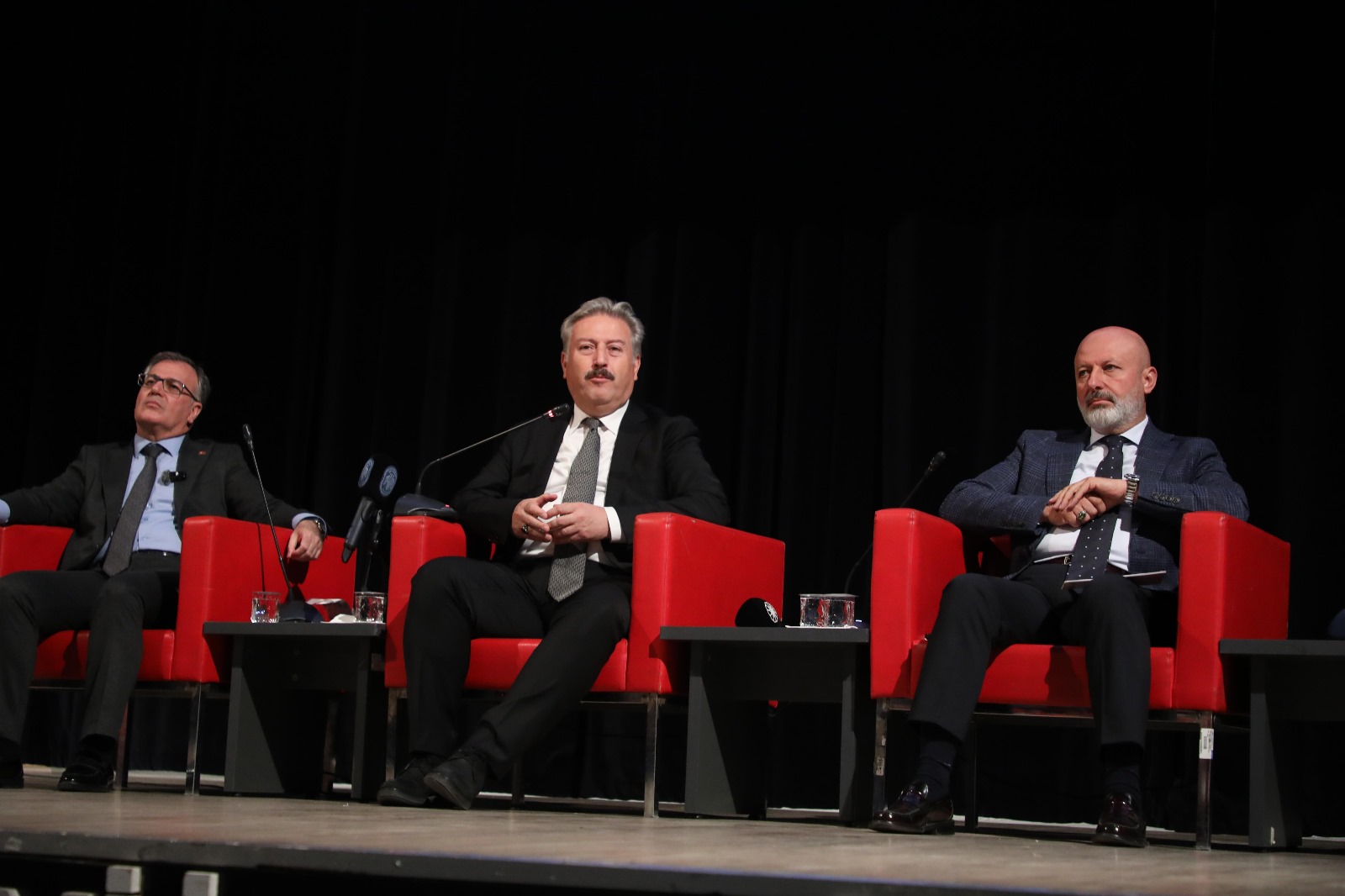 PALANCIOĞLU, KENTSEL DÖNÜŞÜM ZİRVESİ’NDE MELİKGAZİ’NİN ÖRNEK KENTSEL DÖNÜŞÜM ÇALIŞMALARINI ANLATTI