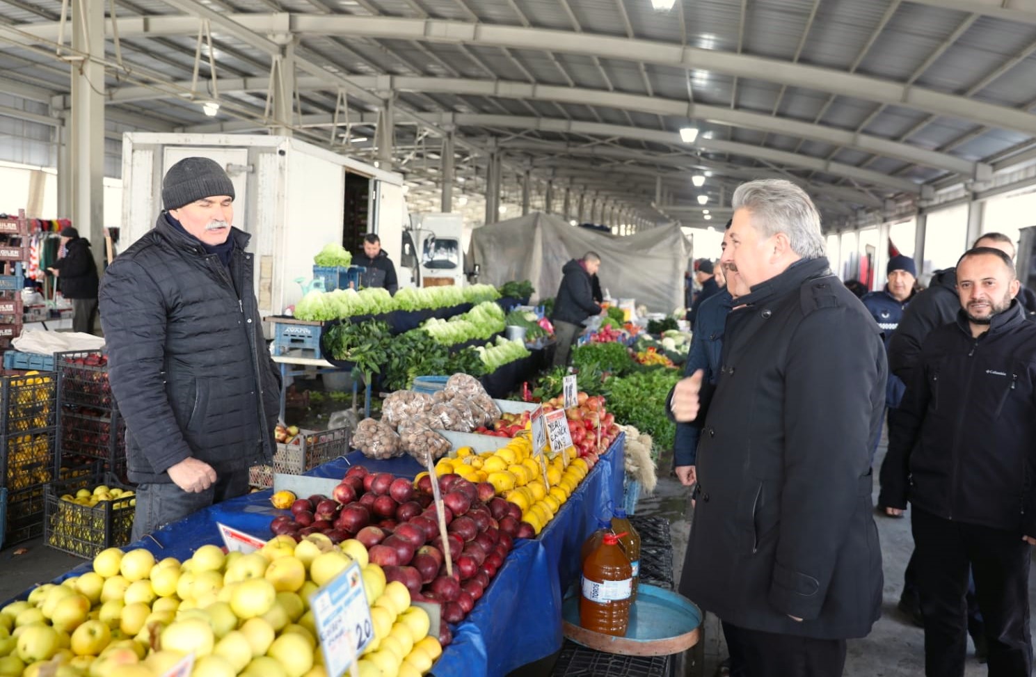MELİKGAZİ'NİN PAZAR YERLERİ İLÇENİN EKONOMİK VE SOSYAL YAŞAMINA DEĞER KATIYOR
