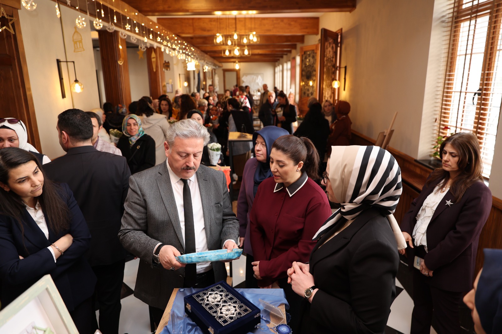 MELİKGAZİ BELEDİYESİ’NDEN KADINLAR GÜNÜ’NE ÖZEL EL EMEĞİ SERGİSİ