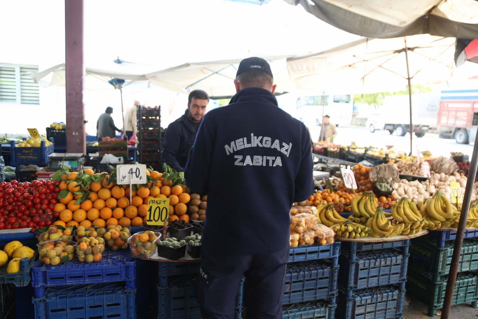 MELİKGAZİ ZABITASI, PAZAR YERLERİNDE GENEL DENETİM YAPTI