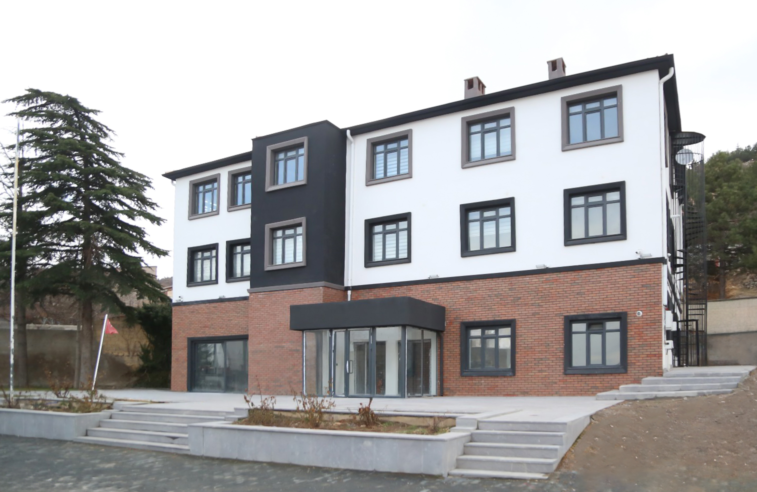 KIRANARDI SOSYAL YAŞAM MERKEZİ AÇILIŞ İÇİN GÜN SAYIYOR