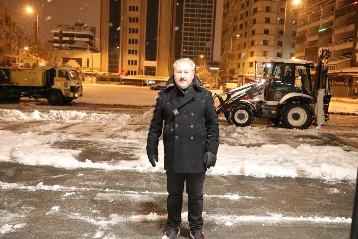 MELİKGAZİ, GÜVENLİ ULAŞIM İÇİN GECE GÜNDÜZ GÖREV BAŞINDA