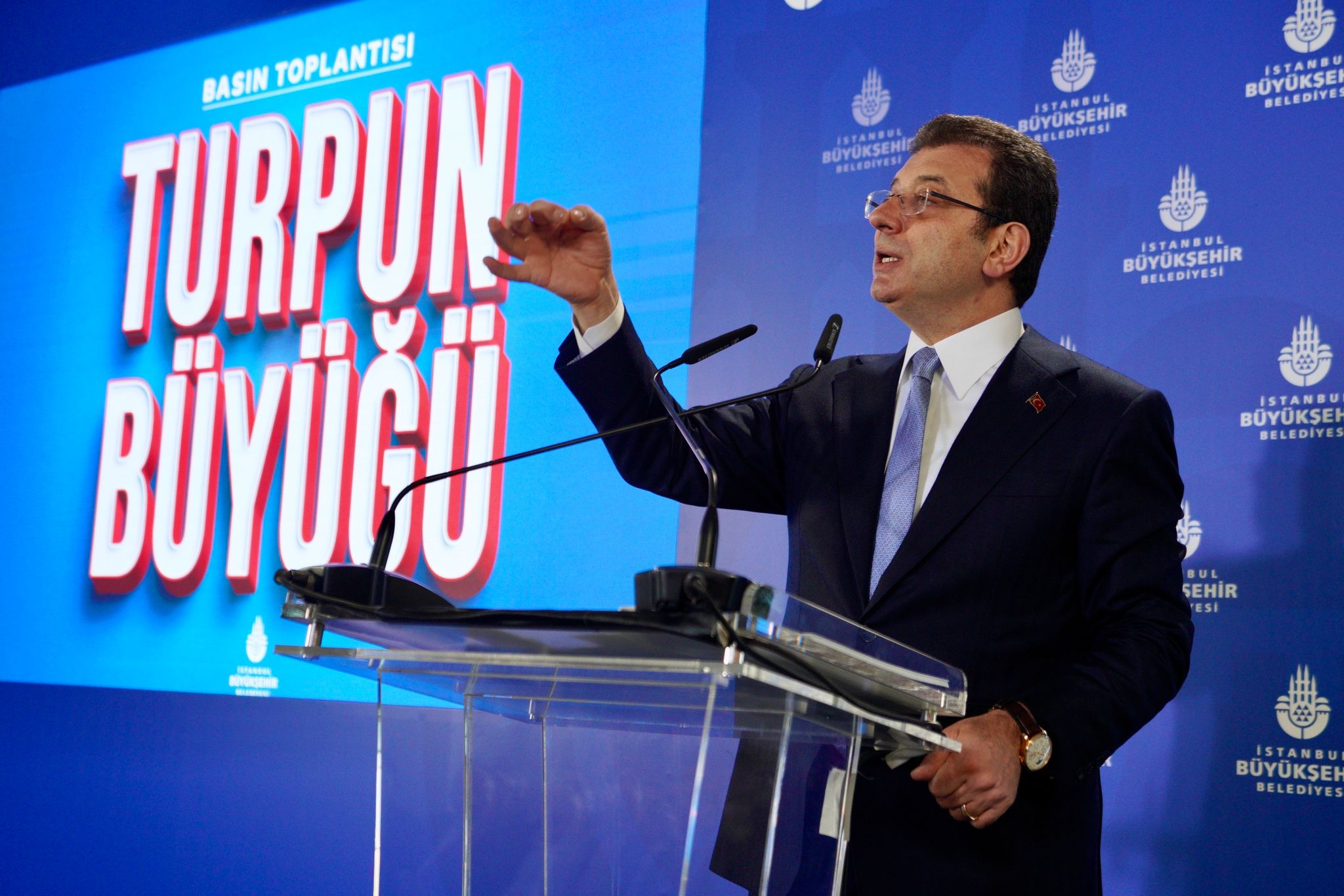 GERÇEKLERİN ORTAYA ÇIKMA GIBİ BİR HUYU VAR
