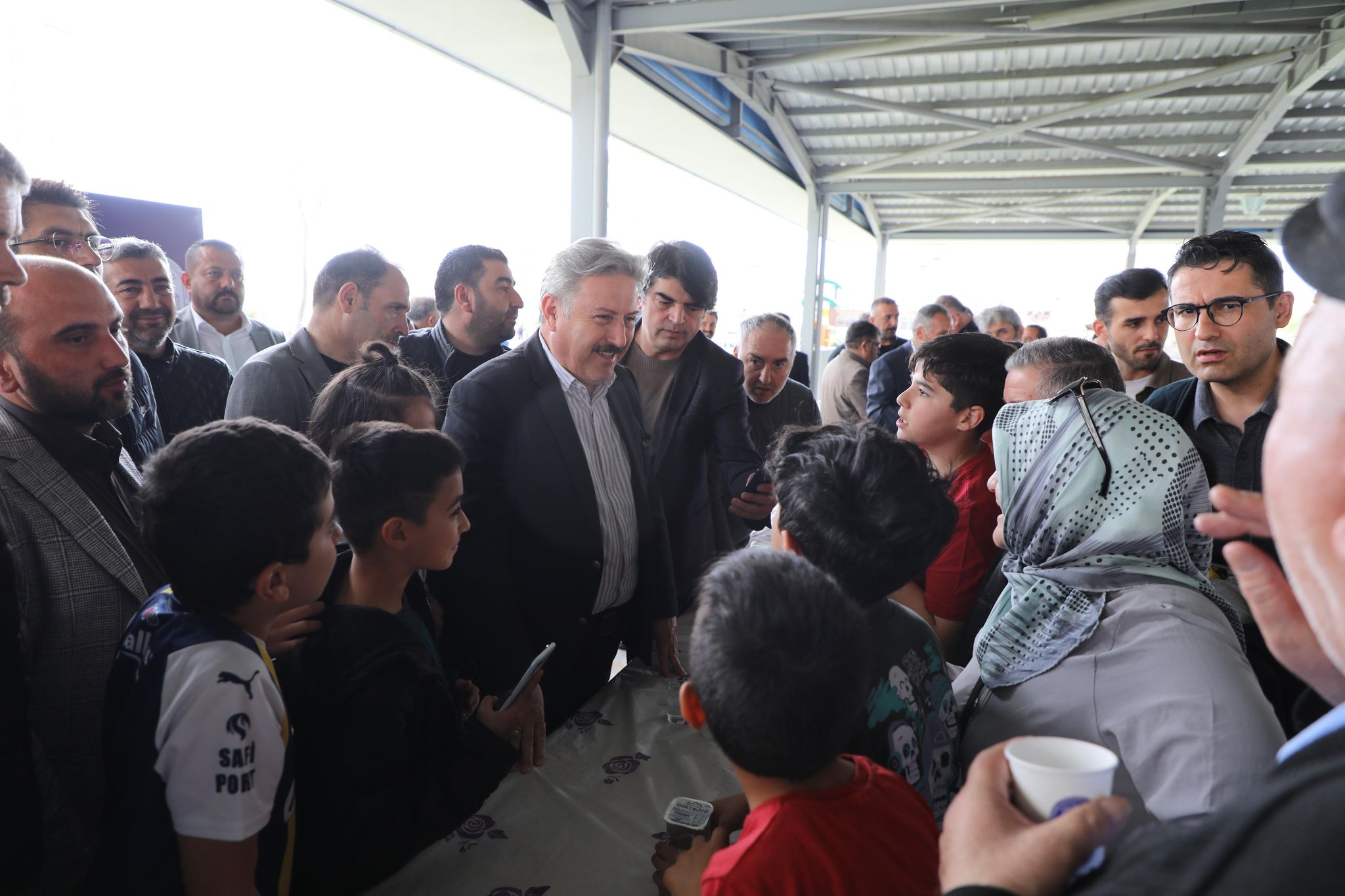 “MOBİL BAŞKAN” YENİDEN MAHALLELERDE