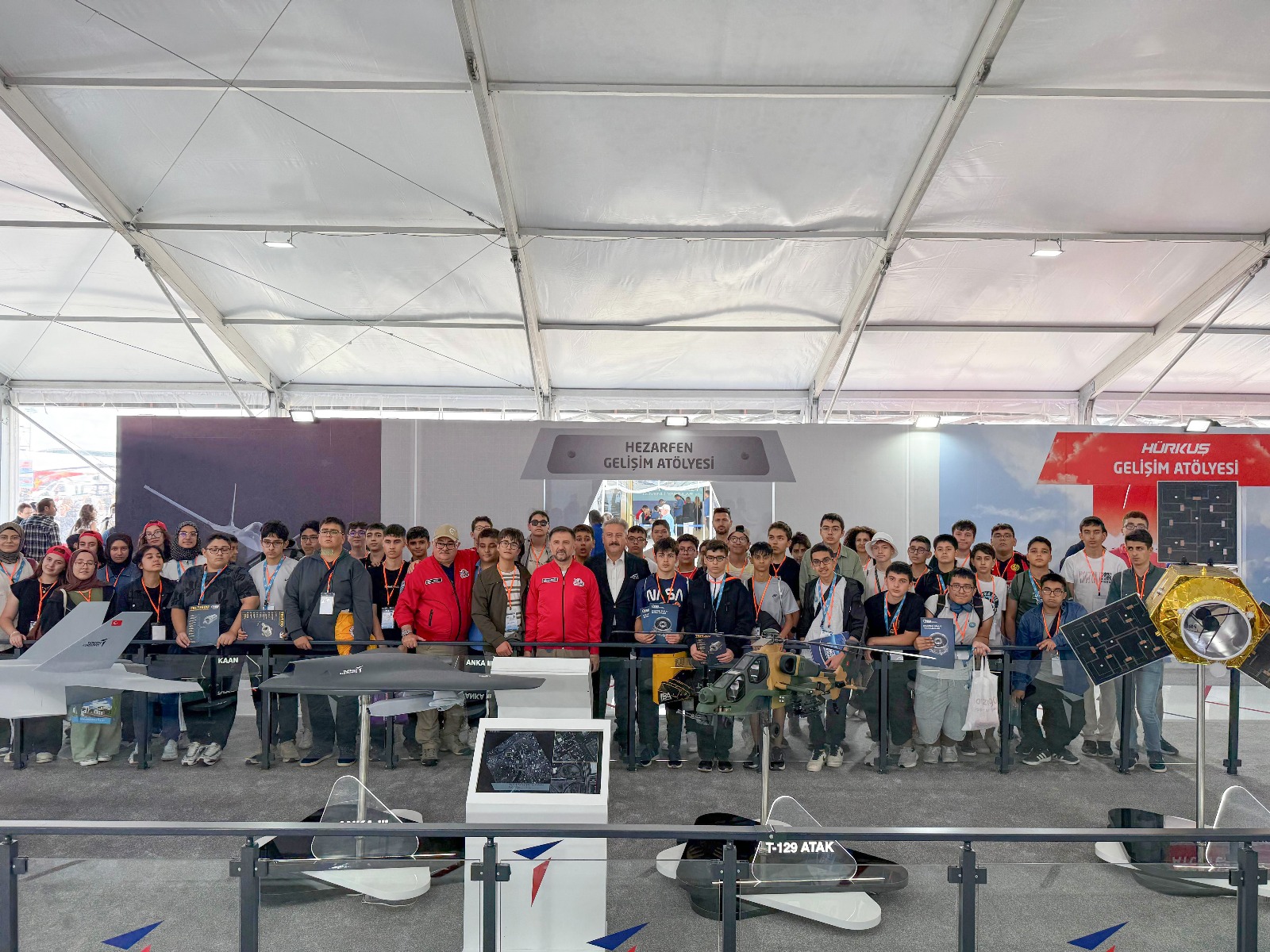 BAŞKAN PALANCIOĞLU HAVACILIK LİSESİ ÖĞRENCİLERİ İLE TEKNOFEST’İ ZİYARET ETTİ