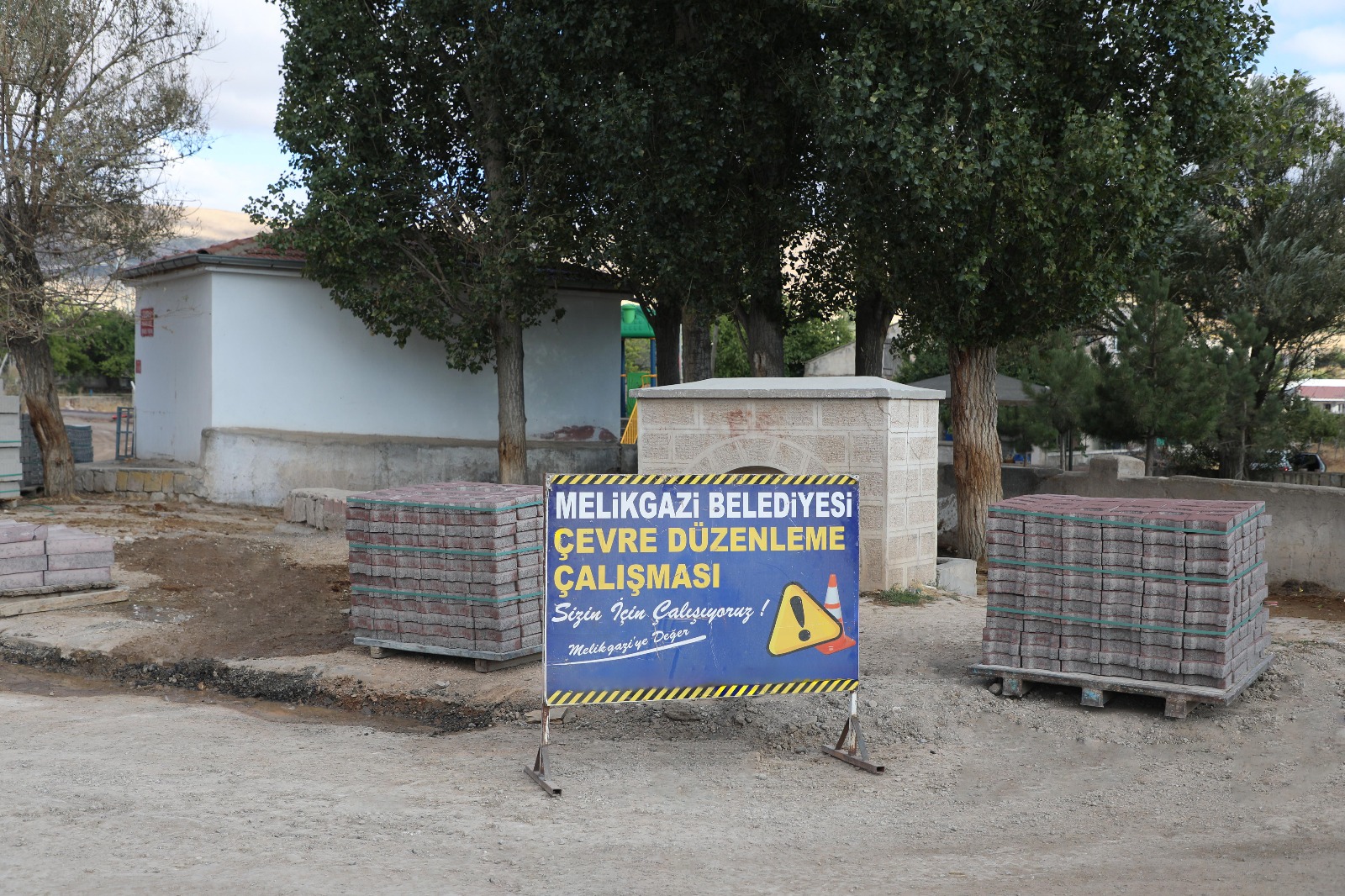 SUBAŞI MAHALLESİ'NDE HUMMALI ÇALIŞMALAR DEVAM EDİYOR