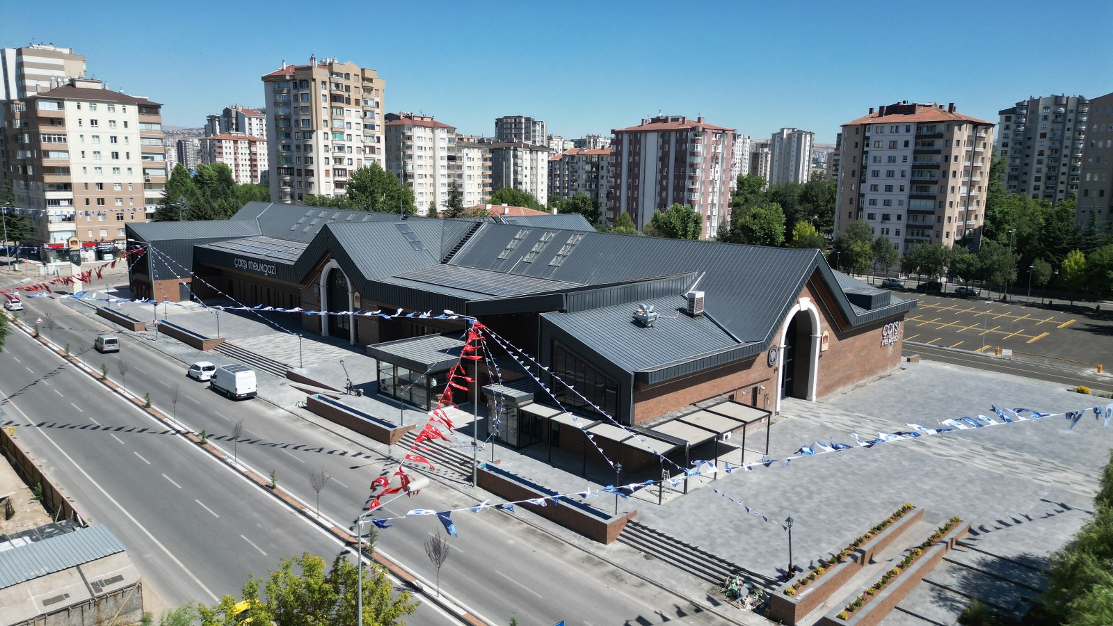 MİMARİSİ VE İŞLEVİ İLE TÜRKİYE'DE TEK OLAN 