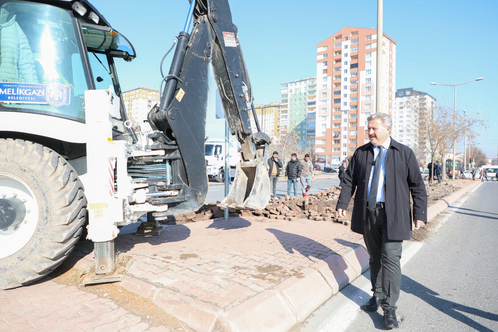 BAŞKAN PALANCIOĞLU: “DAHA YEŞİL VE DAHA ESTETİK BİR MELİKGAZİ İÇİN ÇALIŞIYORUZ!”