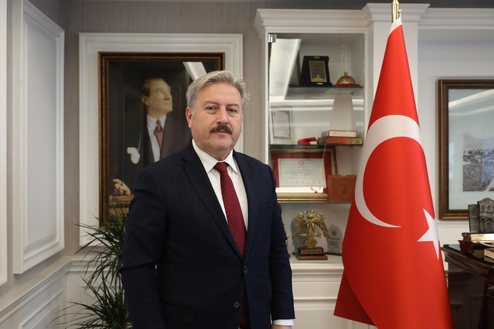 BAŞKAN PALANCIOĞLU: “1 MAYIS EMEK VE DAYANIŞMA GÜNÜ KUTLU OLSUN!”