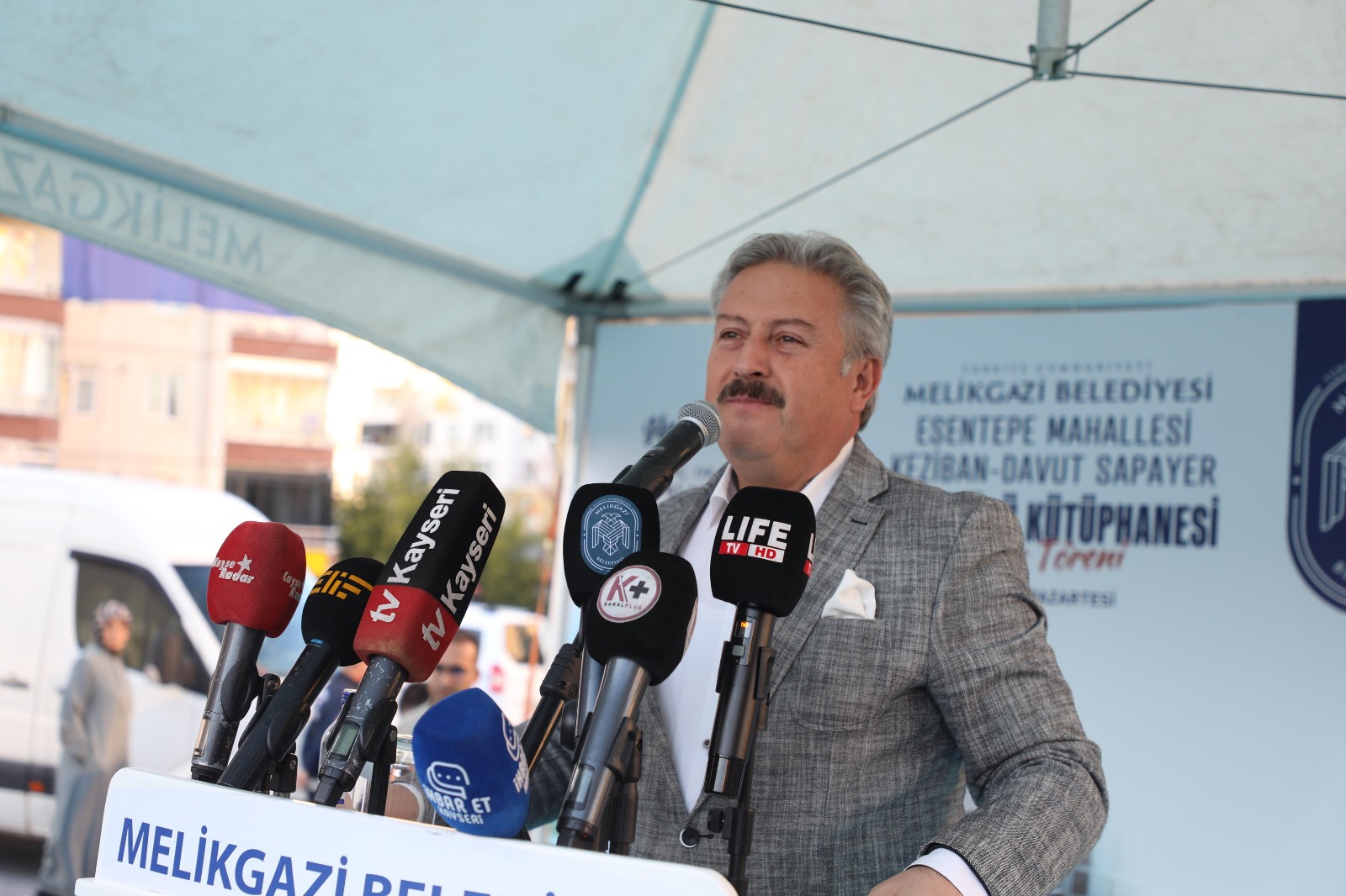 KEZİBAN-DAVUT SAPAYER AKIL KÜPÜ KÜTÜPHANESİ AÇILDI