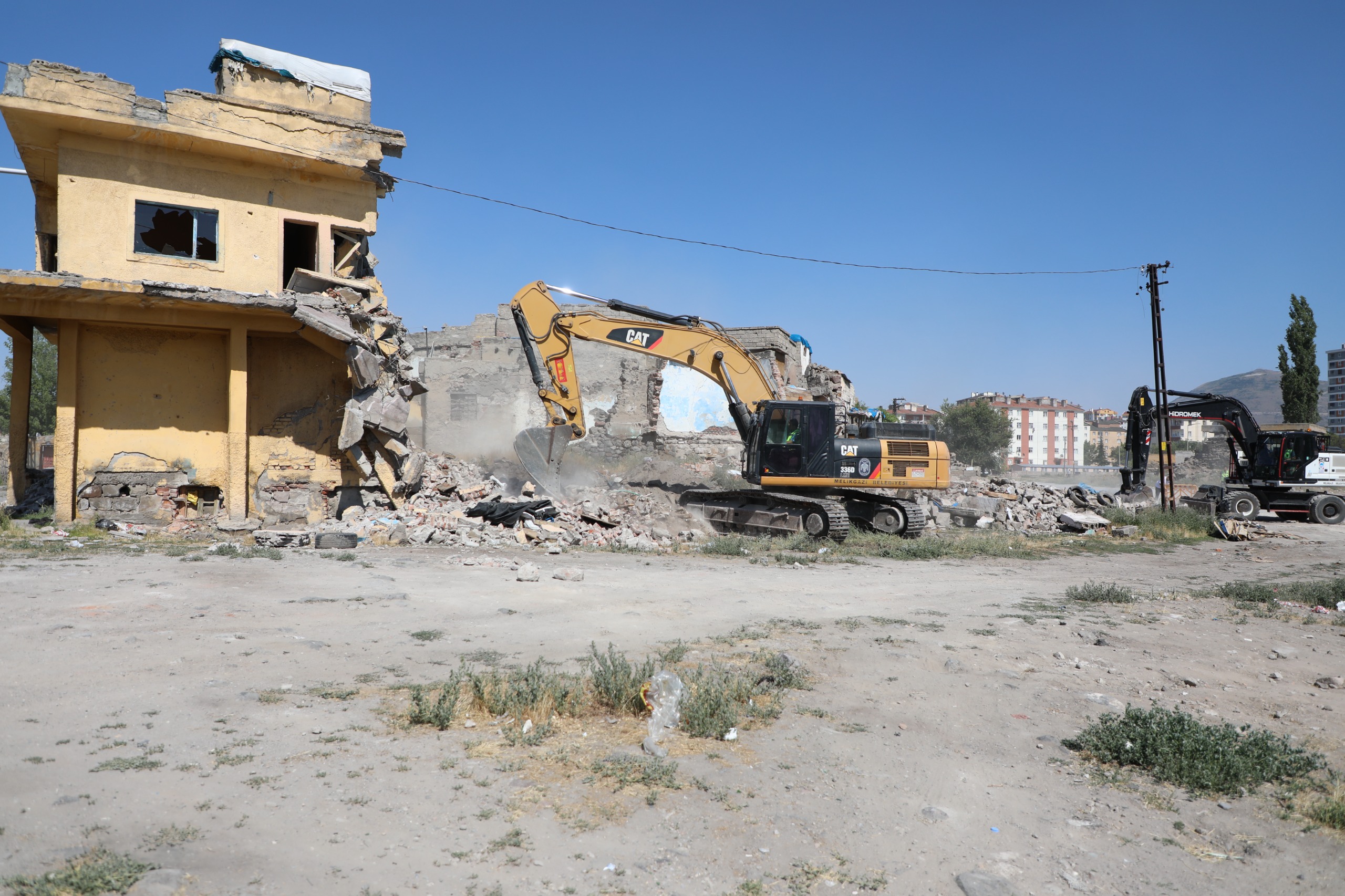 METRUK YAPI MELİKGAZİ’DE BARINAMIYOR