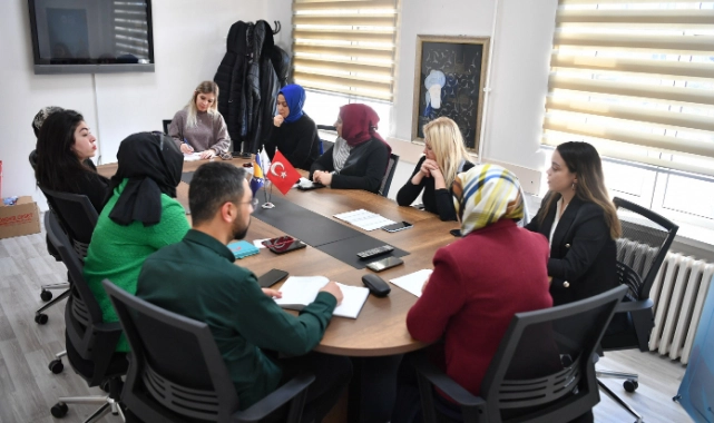 AİLE AKADEMİSİNDEN AİLEYE ÖNEM İNSANA DEĞER 