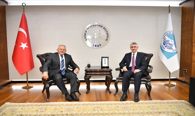 BAKAN YARDIMCISINDAN BÜYÜKŞEHİR BELEDİYESİNE ZİYARET