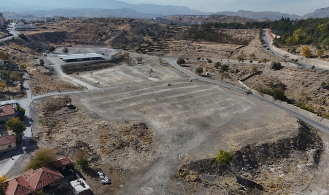 BİT PAZARI DEĞİL SANKİ HİPODRUM