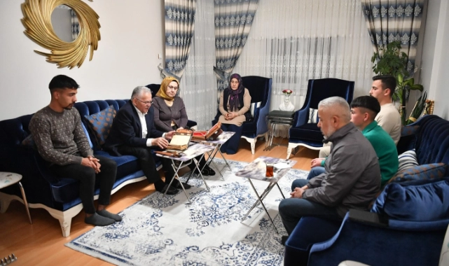 ŞEHİT AİLELERİ YALNIZ BIRAKILMIYOR