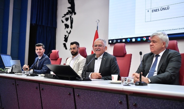 GENÇLERE TAM DESTEK