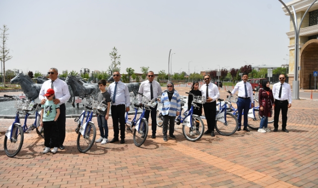 ENGELLERİ AŞAN PEDALLAR