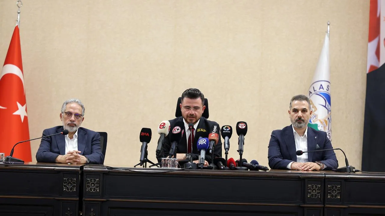 OKANDAN“ÇAMUR ATMA VE İTİBAR SUİKASTINI ESEFLE KINIYORUM”