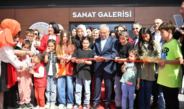 23 NİSANDA SANATLA BULUŞTULAR