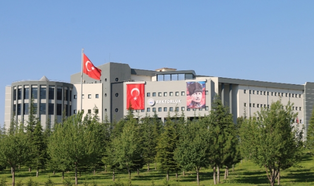 ERCİYES ÜNİVERSİTESİ 5. SIRADA