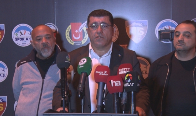 İSTİFA ETMEYİ HİÇ DÜŞÜNMÜYOR