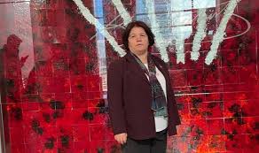 AYSEL DÖNER: 