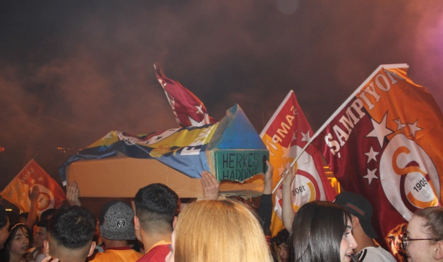 KAYSERİ DE GALATASARYIN ŞAMPİYONLUK  COŞKUSU 