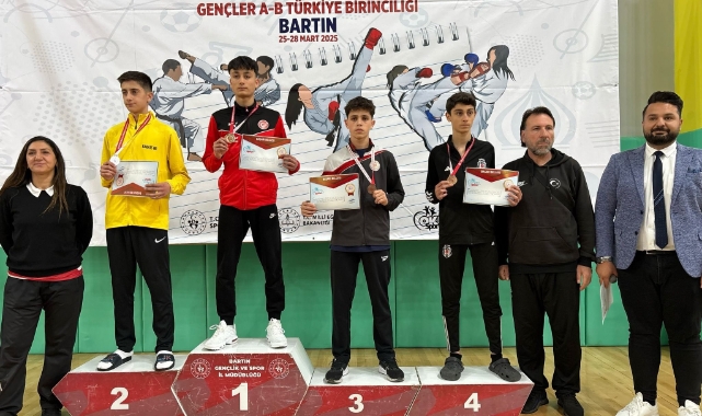 OKUL SPORLARINDA 4 MADALYA