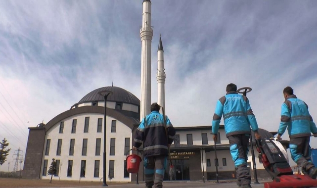 CAMİLER, GÜL KOKACAK!