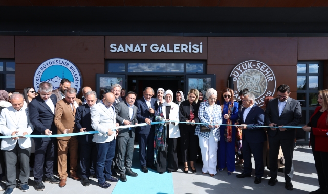 RENKLER DİLE GELDİ