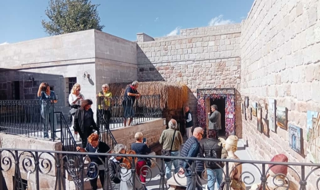 YUNANLILAR HAYRAN KALDI